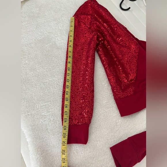 DKNY Red Sequin Cutout Pullover Sz M Christmas Holyday - Picture 10 of 11